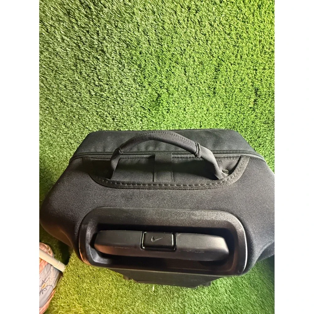 Nike‎ FIFTYONE49 Cabin Roller Bag Wheeled Suitcase Luggage Black 26
